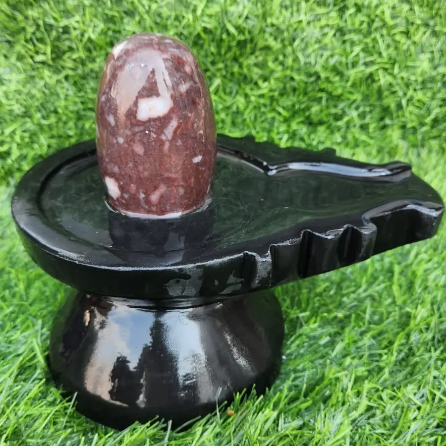 temple-shivling-with-blackstone-jaladhari-narmda-shivling