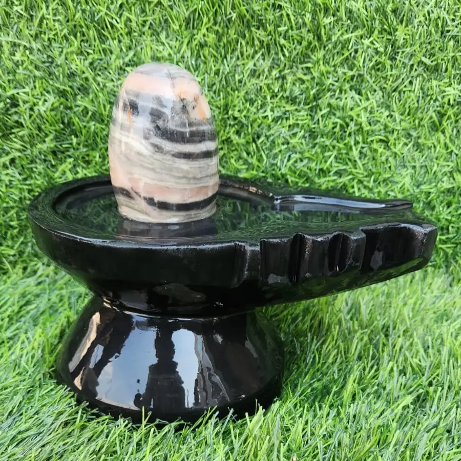 unique-tone-shivling-set-damru-jaladhari Unique Pattern Narmadeshwar Shivling – Antique-Look Natural Stone